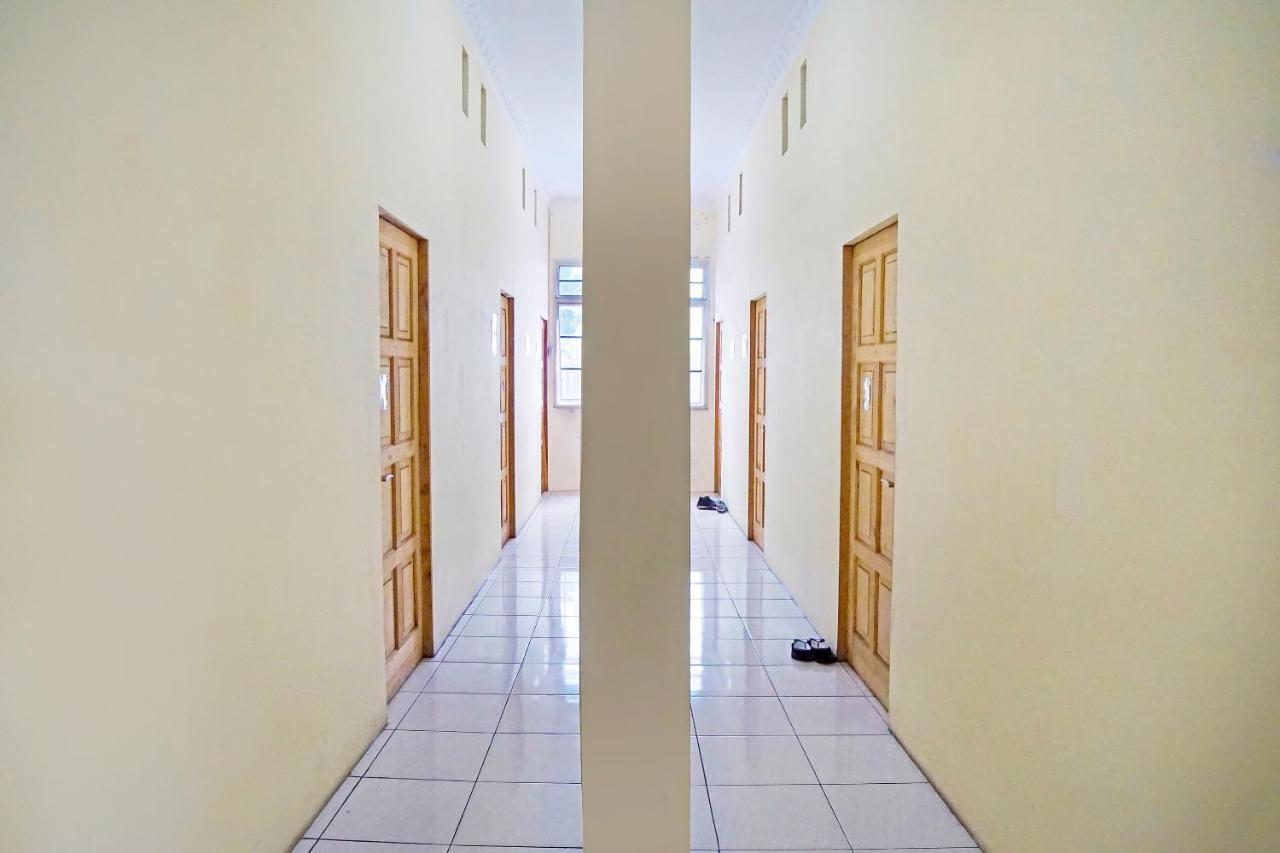 Oyo 91435 Berliany Home 2 Medan Zewnętrze zdjęcie